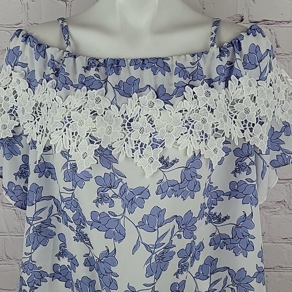 BCX White Blue and Black Floral Print Cold Shoulder Blouse/Top. Size XL. - Picture 4 of 11
